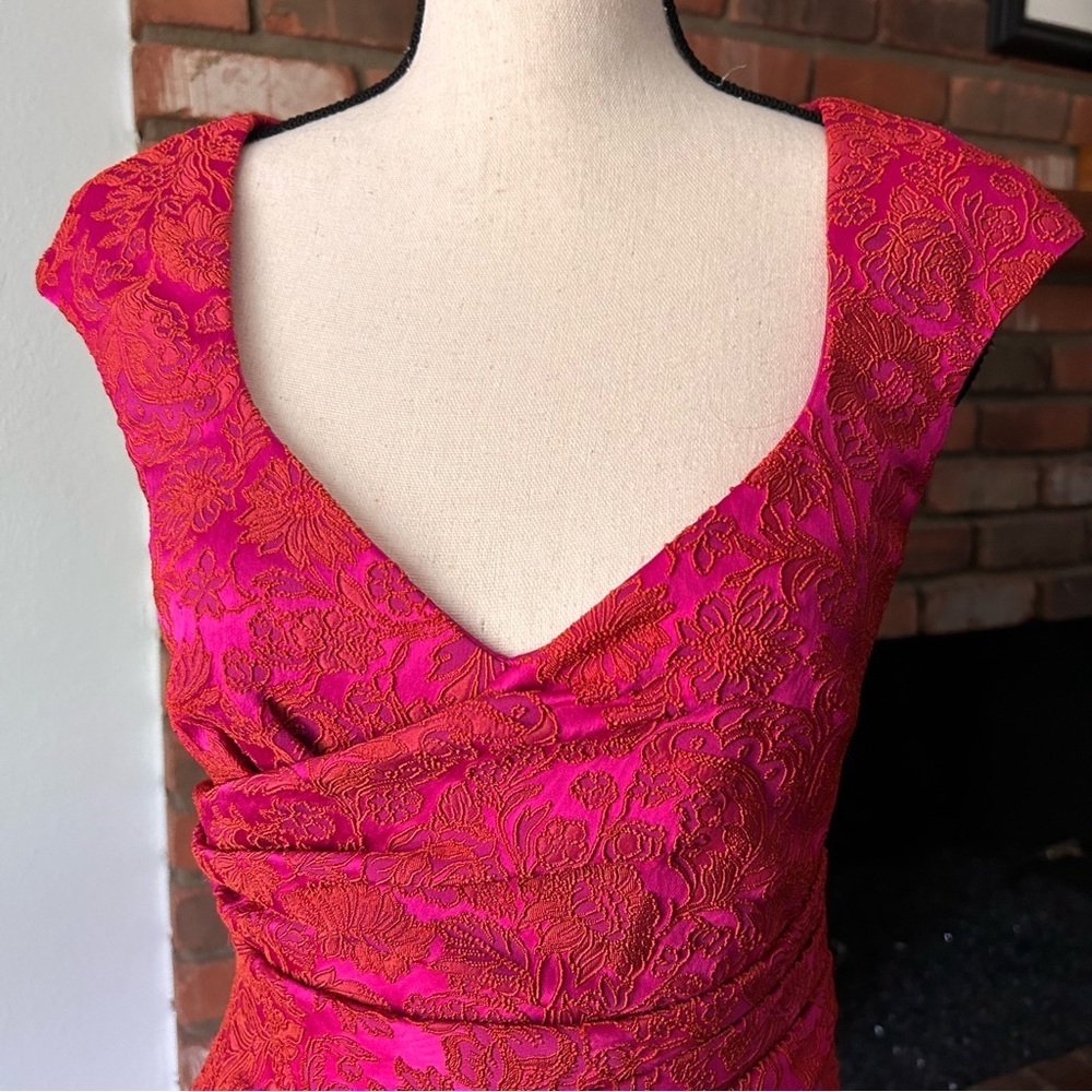 THEIA Barbara Scoop Neck Column Floral Jacquard Gown in Petunia Sz 4 - Picture 7 of 12
